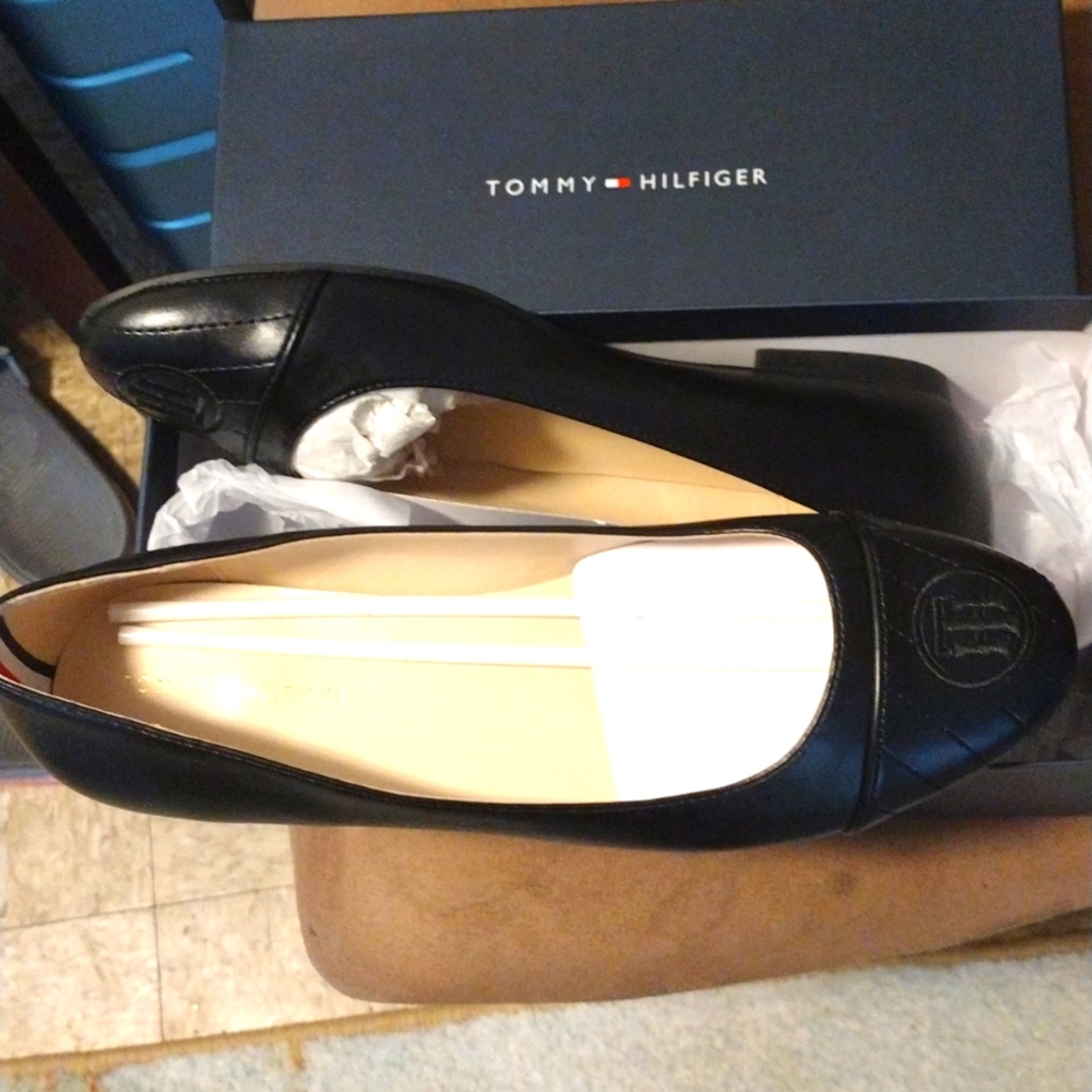 Tommy Hilfiger Leather Flats